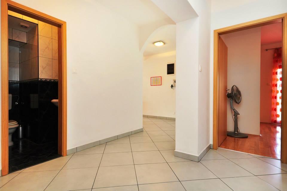 Luxury Cream Apartmán Kastela