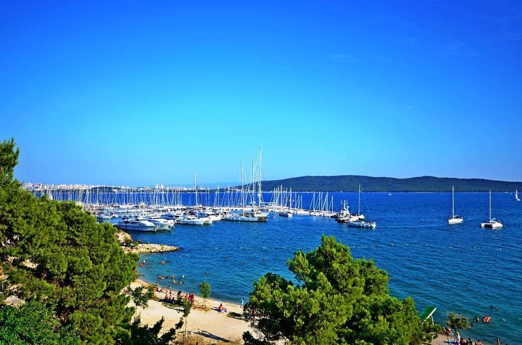 Luxury Cream Kastela